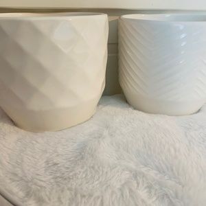 Set of 2 Ceramic Flowerpots